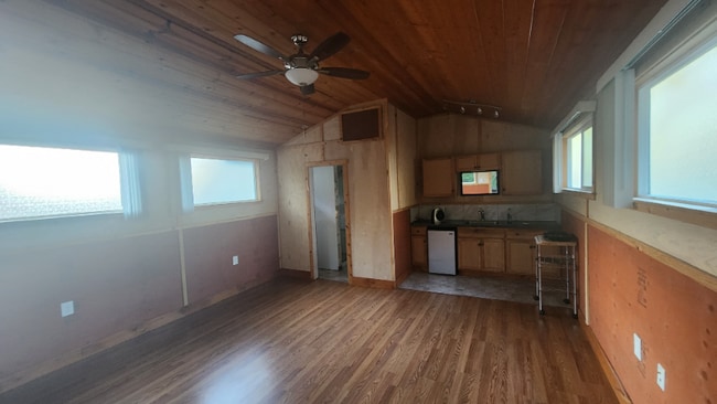 Building Photo - 2035 Donald Dr