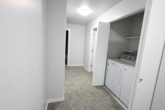 Building Photo - 758