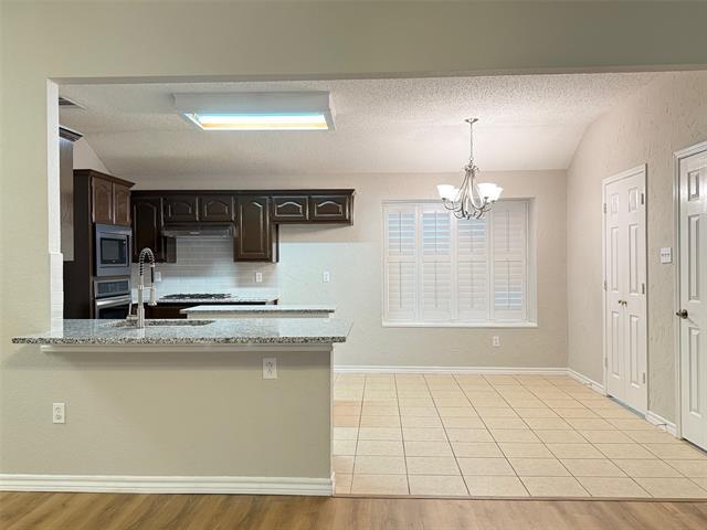 Building Photo - 621 Oak Forest Ln