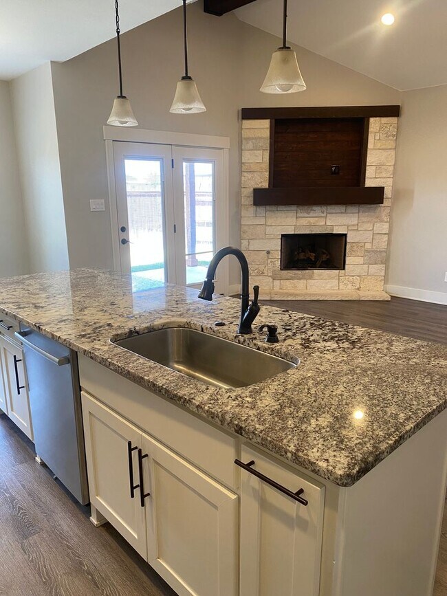 Building Photo - 3 bed 2 bath in Frenship ISD