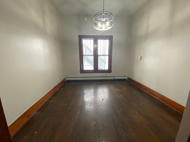 Building Photo - 426-428 S Westnedge Ave