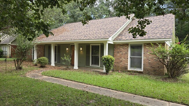 Primary Photo - 405 Brentwood Dr