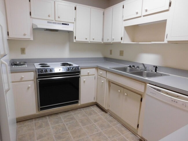 Building Photo - 7 Pillory Cir