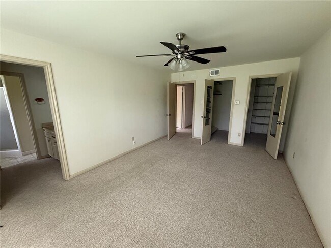 Building Photo - 7610 Burning Hills Dr