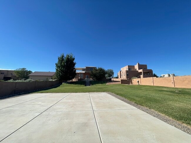 Building Photo - 6809 Chapingo Rd NE