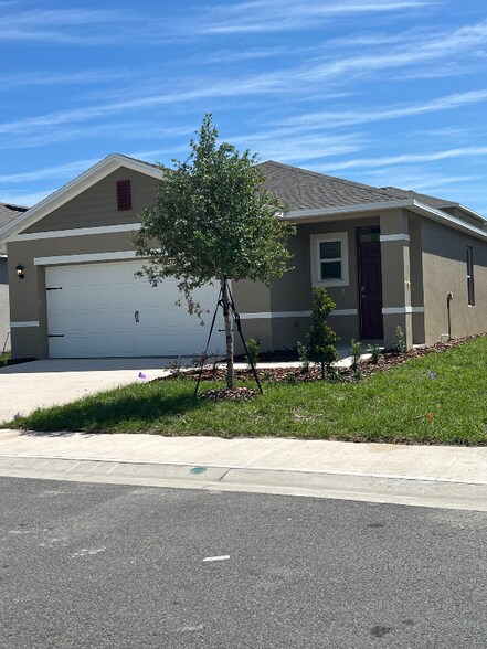 Building Photo - 2642 Angel Falls Dr