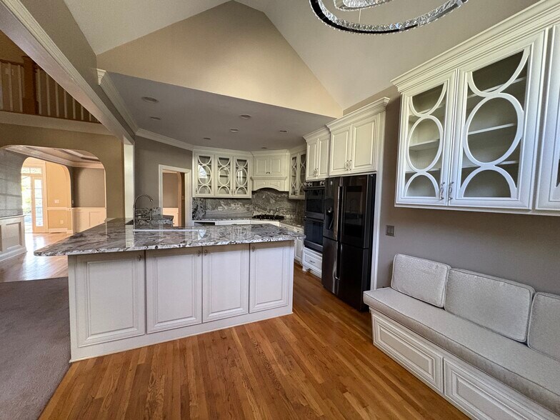 Building Photo - 1736 Brockett Rd