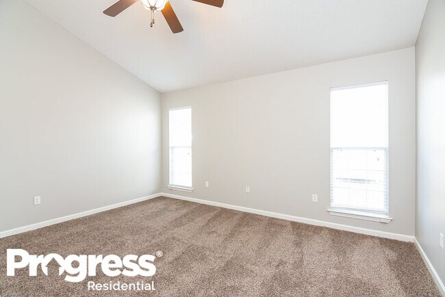 Building Photo - 1824 Roy Dr