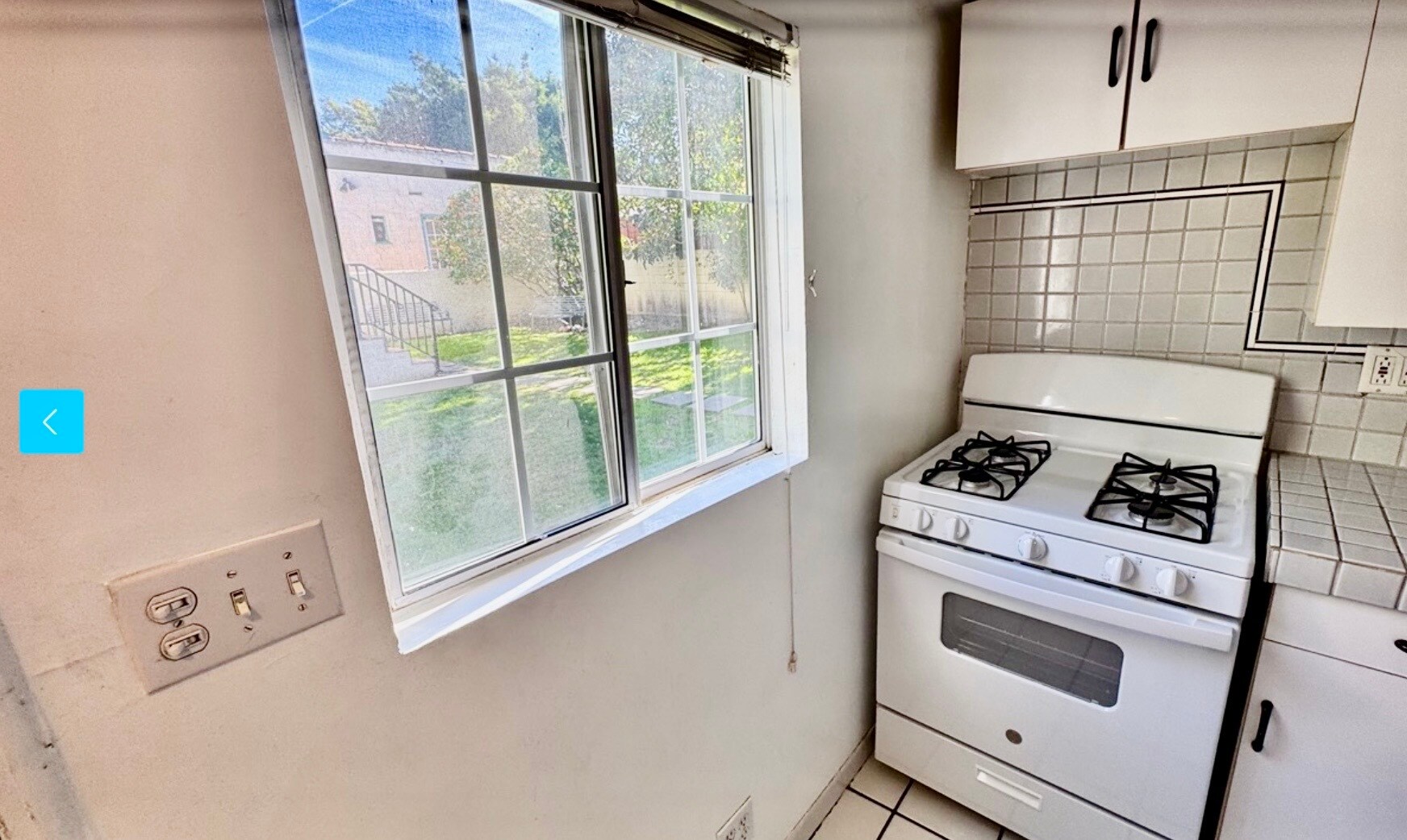 Building Photo - 459 N Alfred St