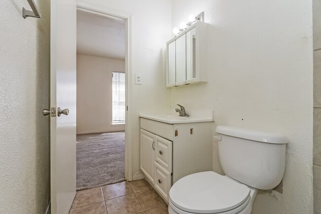 Building Photo - 3006 Falk Ct