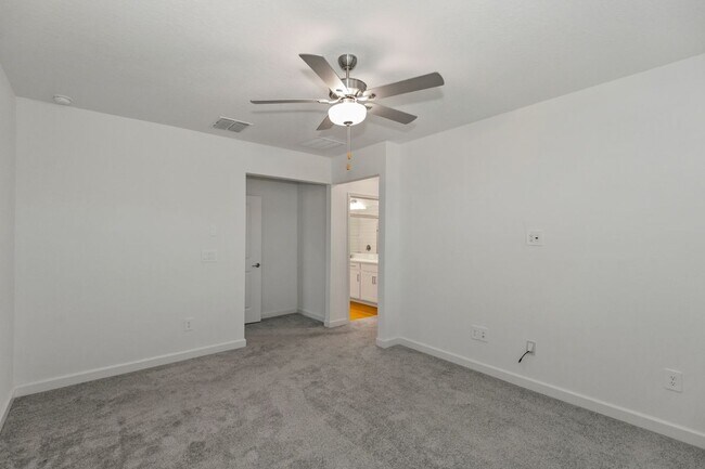 Building Photo - 10721 Gable Dig Lp