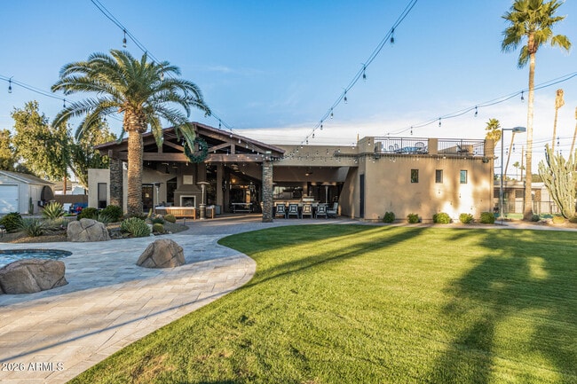 Building Photo - 5821 E Cactus Rd