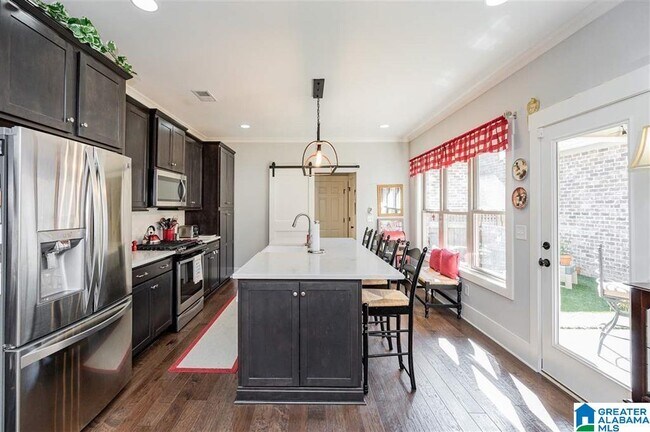 Building Photo - 2208 Grand Ave