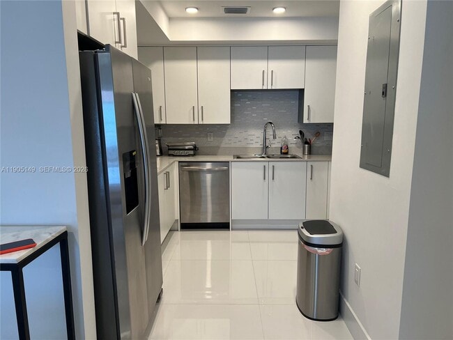 Building Photo - 10950 NW 82nd St