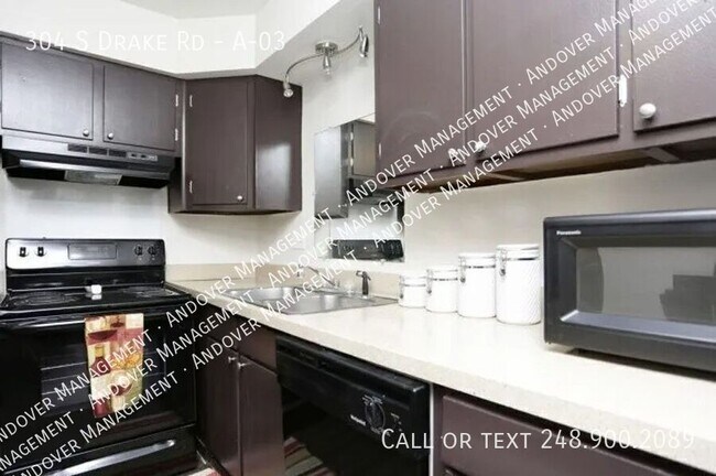 Building Photo - 304 S Drake Rd