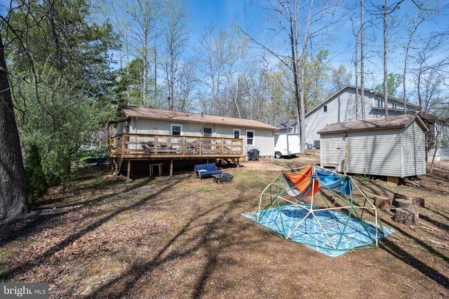 Building Photo - 205 Monument Rd