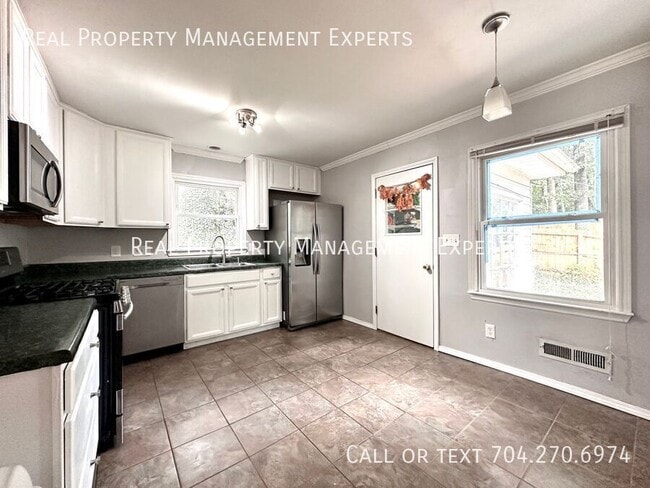 Building Photo - 4429 Firwood Ln