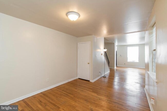 Building Photo - 1635 Fontain St