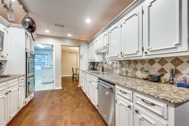 Building Photo - 1507 Greenbrier Dr