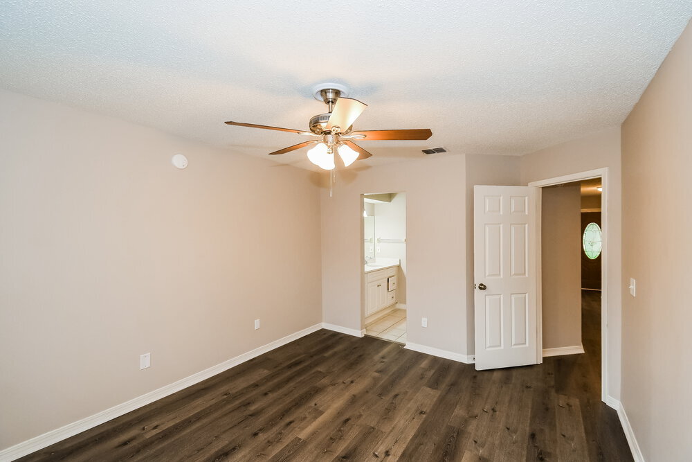 Building Photo - 3667 Lumberjack Cir N