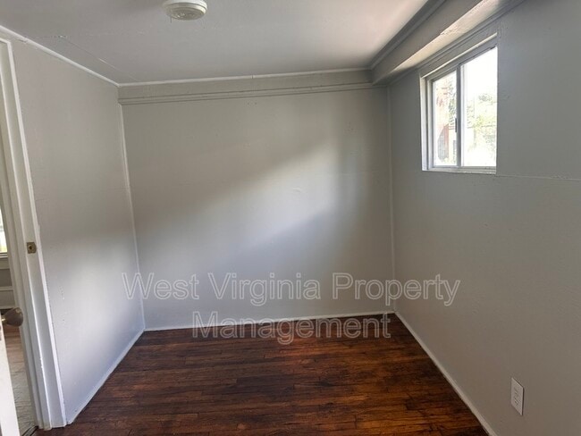Building Photo - 1000 S Kanawha St