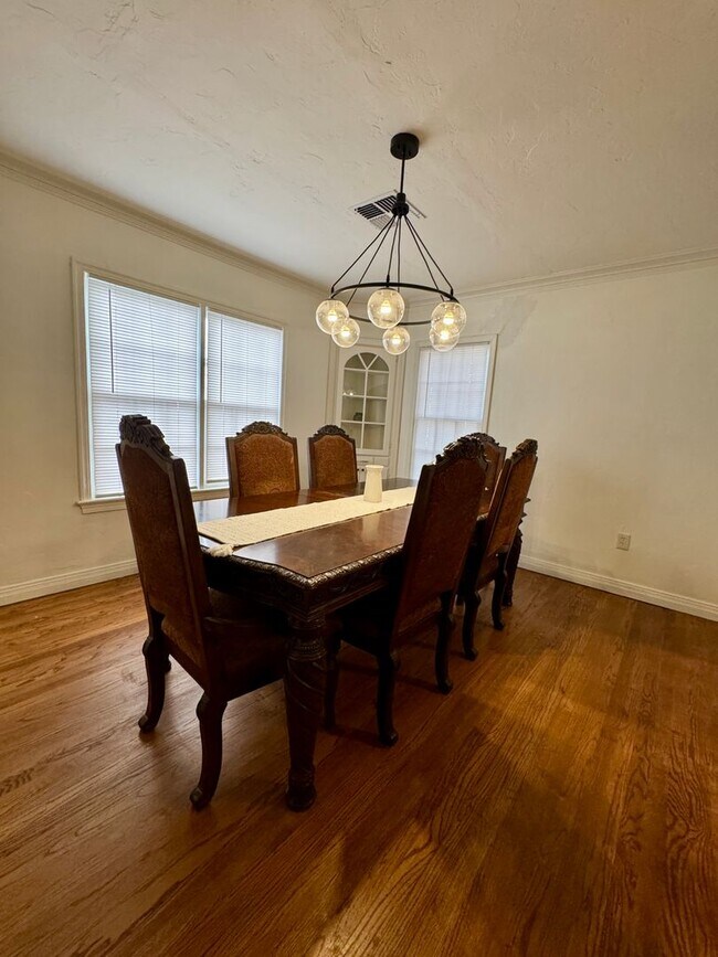 Building Photo - 506 NW Fort Sill Blvd