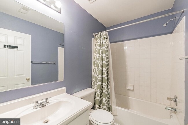 Building Photo - 43137 Binkley Cir