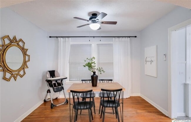 Building Photo - 422 Pershing Ave