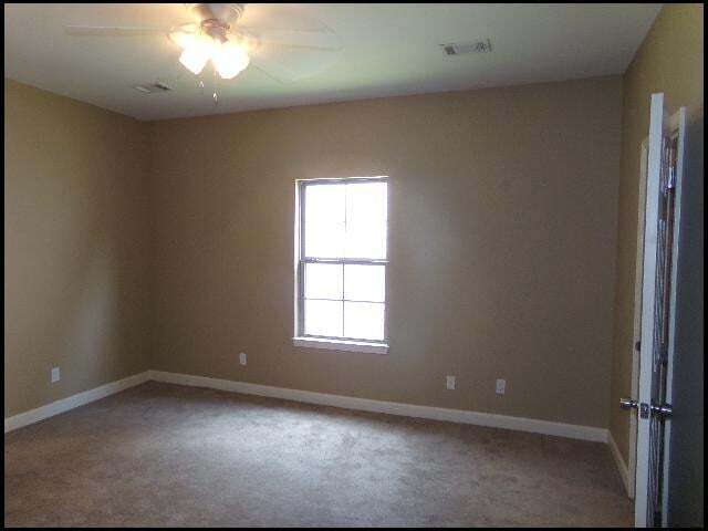 Building Photo - 1606 Nichols Rd