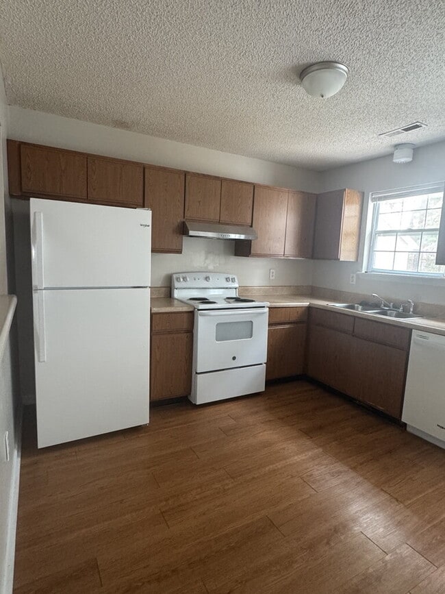 Building Photo - 106 Glenside Ct