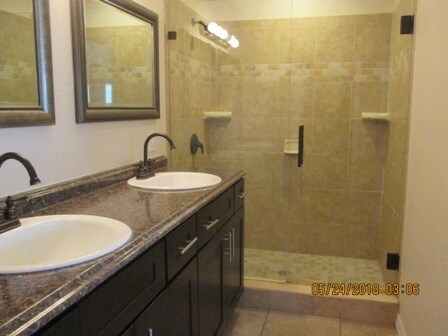 Building Photo - Gorgeous 3 Bedroom Beachside Home!