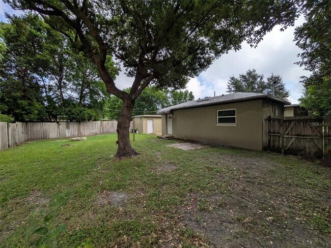 Building Photo - 313 Granada Dr