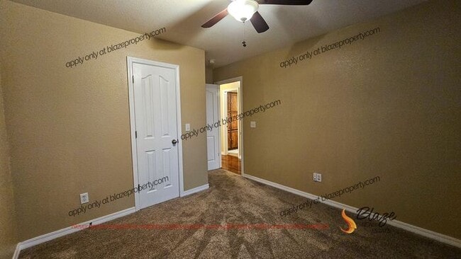 Building Photo - 3/2 Tradewinds Brick Home