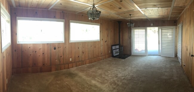 Building Photo - 1563 Sonado Rd