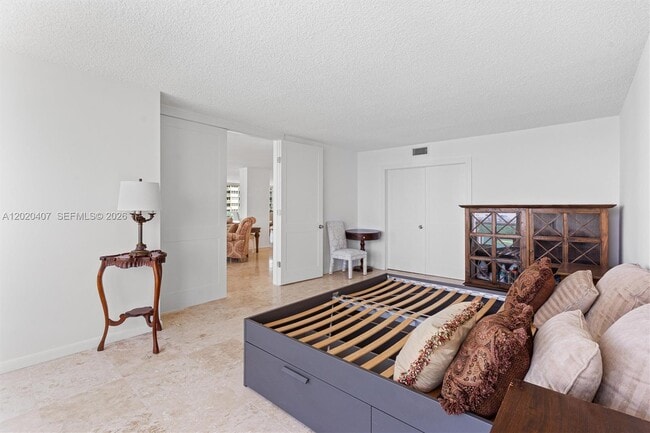 Building Photo - 2100 S Ocean Ln