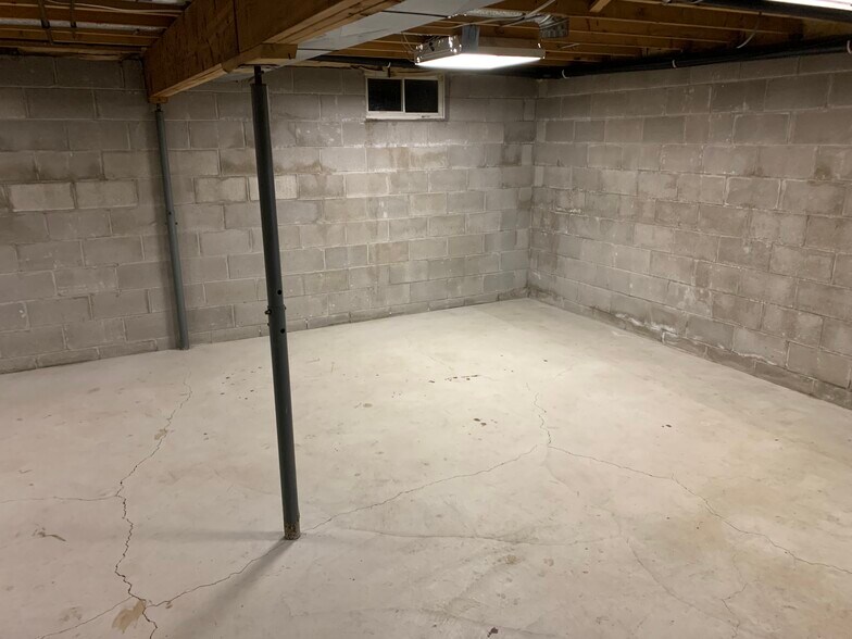 Unfinished basement - N2092 Schacht Rd