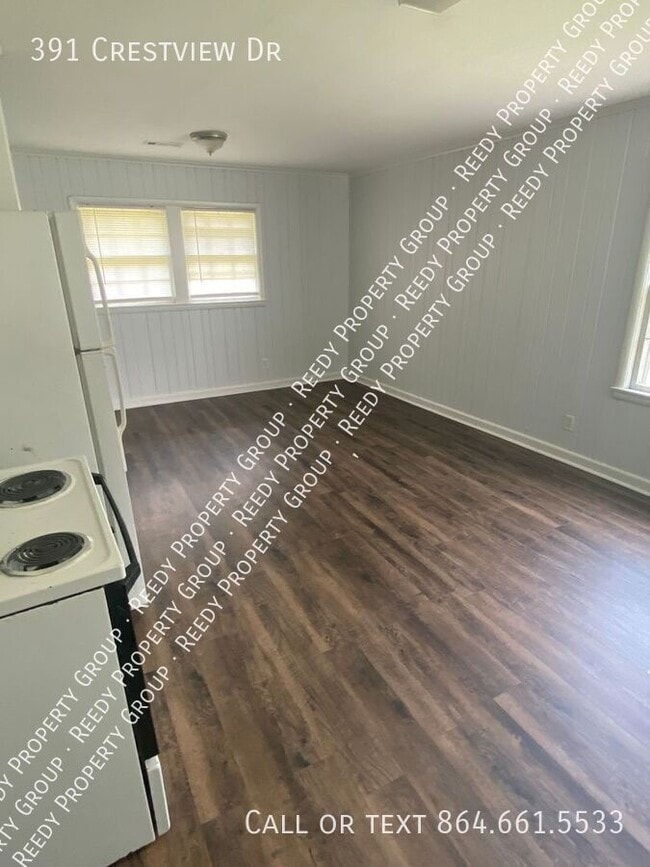 Building Photo - 391 Crestview Dr