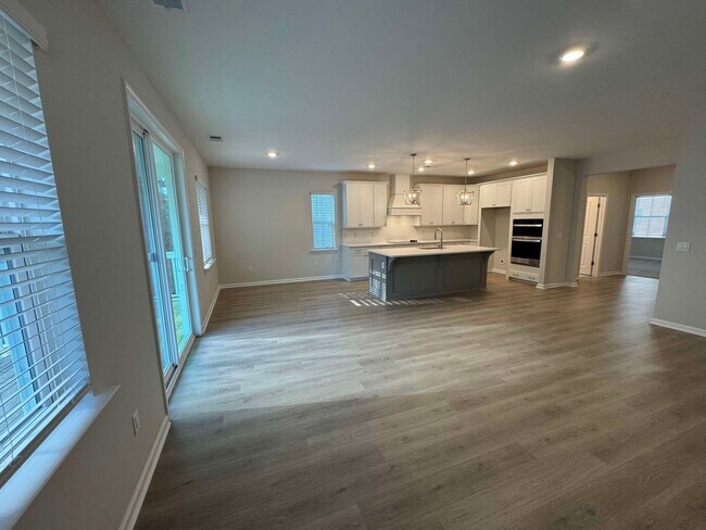 Building Photo - Bailey's Cove at Hilton Head Island | Where coastal living meets effortless elegance.