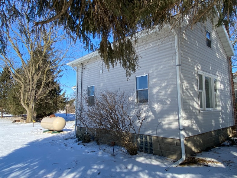 Building Photo - 12701 S River Rd