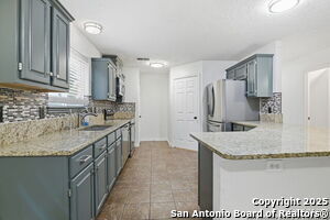 Building Photo - 7442 Tall Cedar