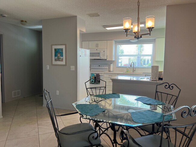 Building Photo - 371 Circlewood Dr