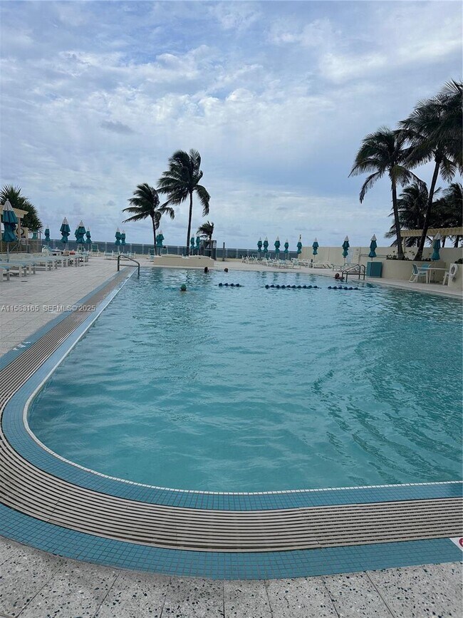 Building Photo - 2501 S Ocean Dr