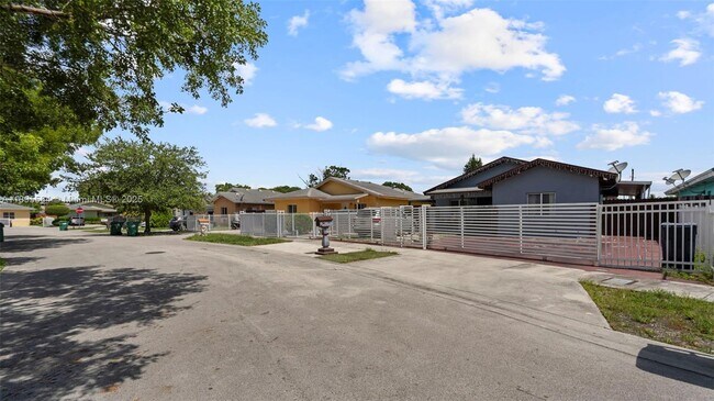 Building Photo - 3109 NW 64th St