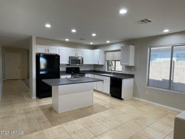 Building Photo - 6942 E San Tan Way