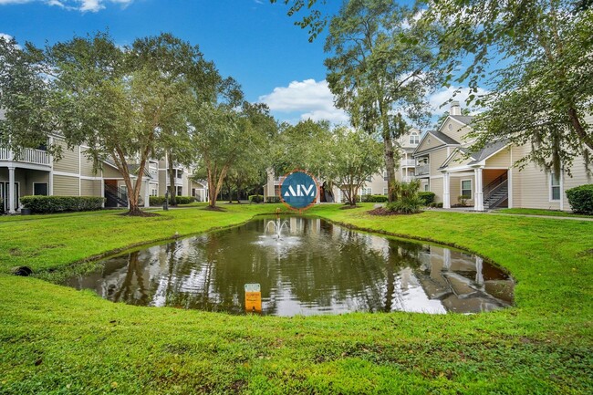 Building Photo - Spacious Third-Floor Condo at The Estate a...