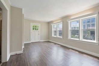 Building Photo - 1317 State St