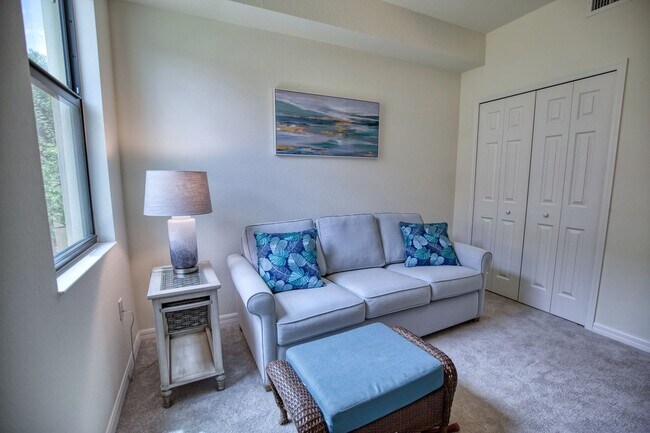 Building Photo - Seasonal Short-Term Coach Home 2-Bedrooms plus den, 2-Bath in Gran Paradiso!