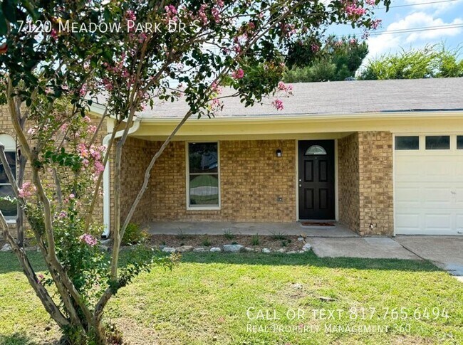 Building Photo - Freshly updated North Richland Hills home ...