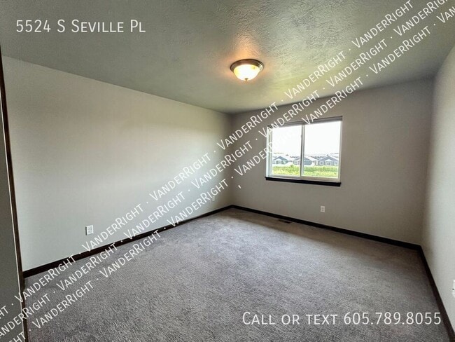 Building Photo - 5524 Seville Pl