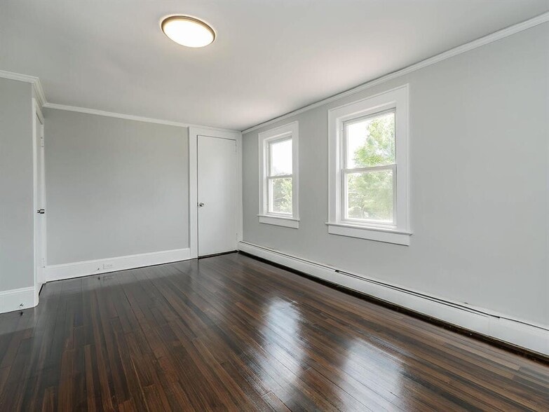 Building Photo - 33 Avenue B